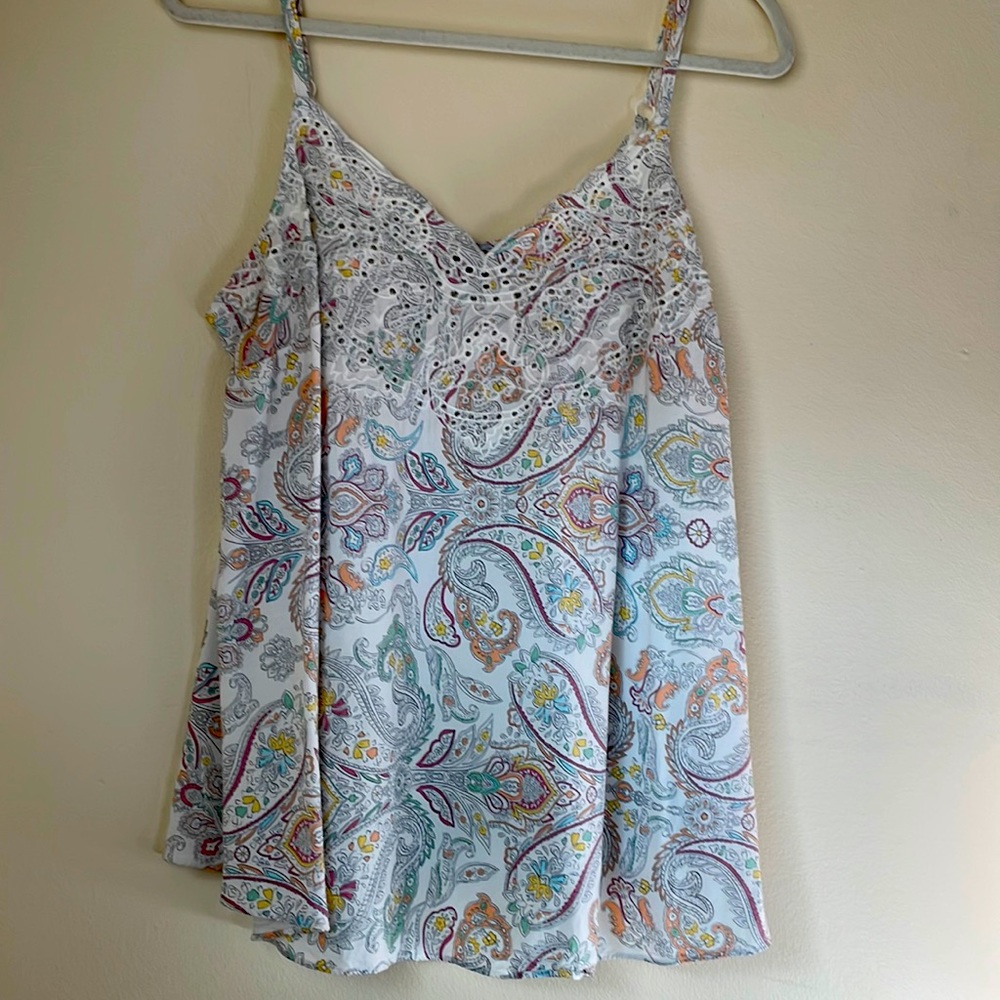 Torrid size 0 paisley top great shape